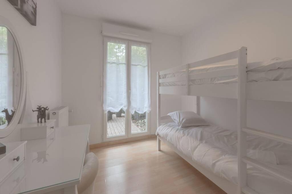 Garden Apartment Next To Disneyland Bussy-Saint-Georges Ngoại thất bức ảnh